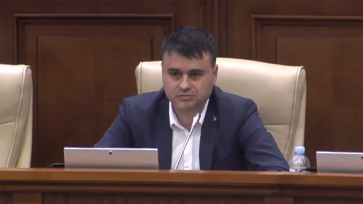 Alexandr Berlinschii anunță consultări publice la Parlament pe modificarea Legii cetățeniei