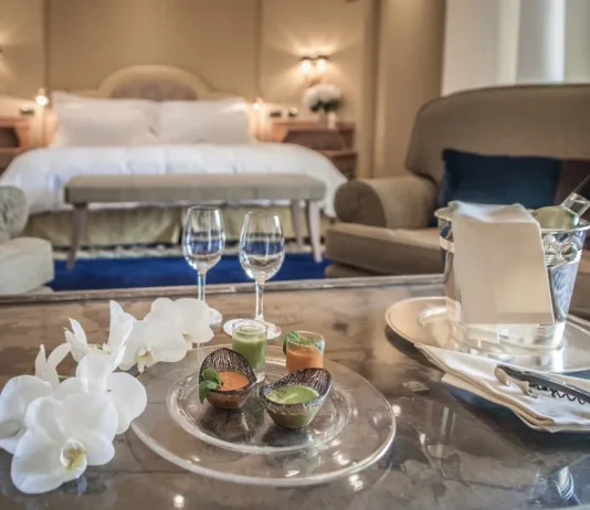 Cazare în hoteluri de lux cu numai un cent pe noapte …