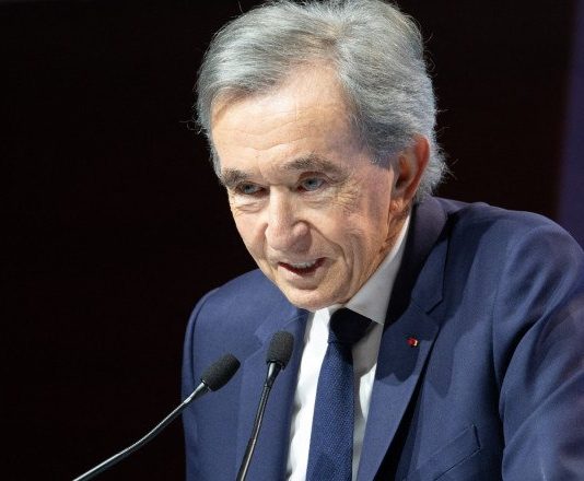 Cel mai bogat om din Franța avertizează asupra unei „catastrofe globale”, dacă războiul din Orientul Mijlociu nu se termină curând. Două scenarii