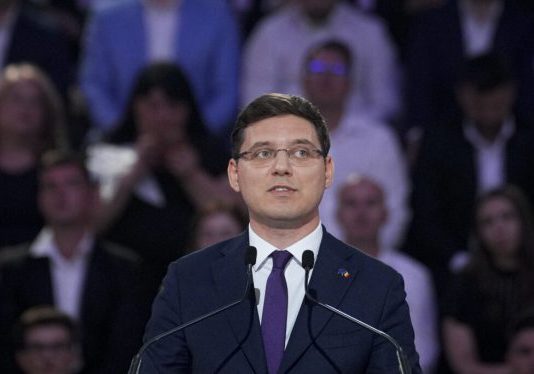 Victor Negrescu: „Ilie Bolojan nu este o victimă. Victimele sunt românii care plătesc mai mult”