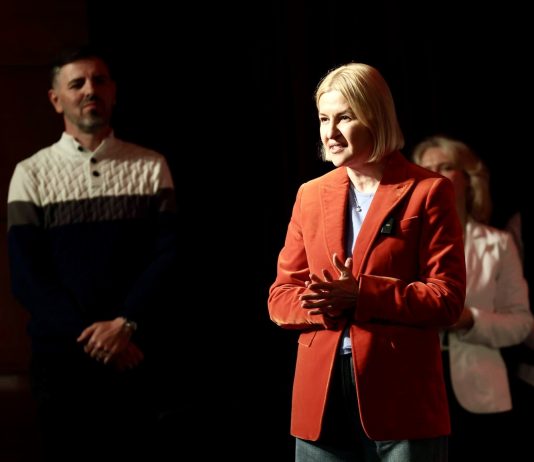 Irina Vlah, la spectacolul “100 de pași” la Ceadîr-Lunga: O mare realizare artistică!