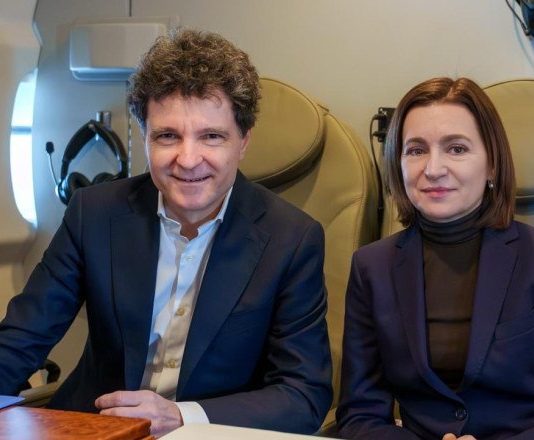 SONDAJ | Câți români ar vota unirea României cu Republica Moldova