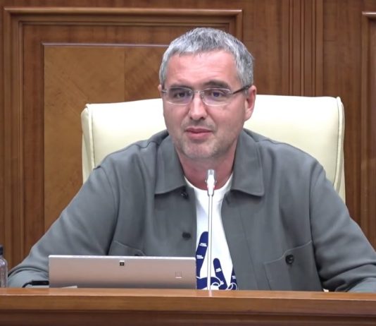 Renato Usatîi: Propunem să înregistrăm în Moldova mult mai multe medicamente, fără birocrație inutilă, pentru un tratament mai eficient al cetățenilor!