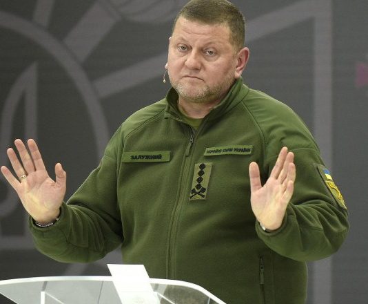Valerii Zalujnîi: „Europa trebuie să renunțe”