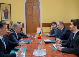Întrevedere la Primărie: Ion Ceban și ambasadorul elen discută despre parteneriate pentru Chișinău