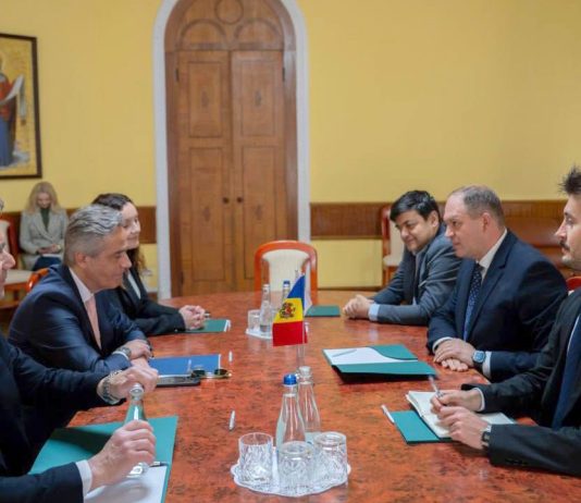 Întrevedere la Primărie: Ion Ceban și ambasadorul elen discută despre parteneriate pentru Chișinău