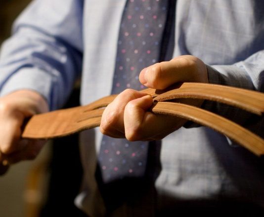 Țara în care profesorii pot aplica pedepse corporale cu băţul elevilor, dar numai cu aprobarea directorului