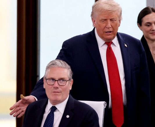 Trump anunță că Starmer va demisiona din funcția de premier al Marii Britanii: „A eşuat rău în două chestiuni foarte importante”